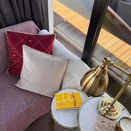 Lukrecja Houseboat Båthotell Wrocław