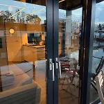 Lukrecja Houseboat 船上ホテル *