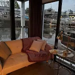 Lukrecja Houseboat ヴロツワフ