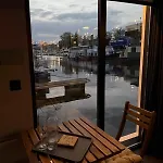 Lukrecja Houseboat ヴロツワフ