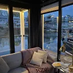 船上ホテル Lukrecja Houseboat