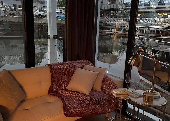 Lukrecja Houseboat Wroclaw